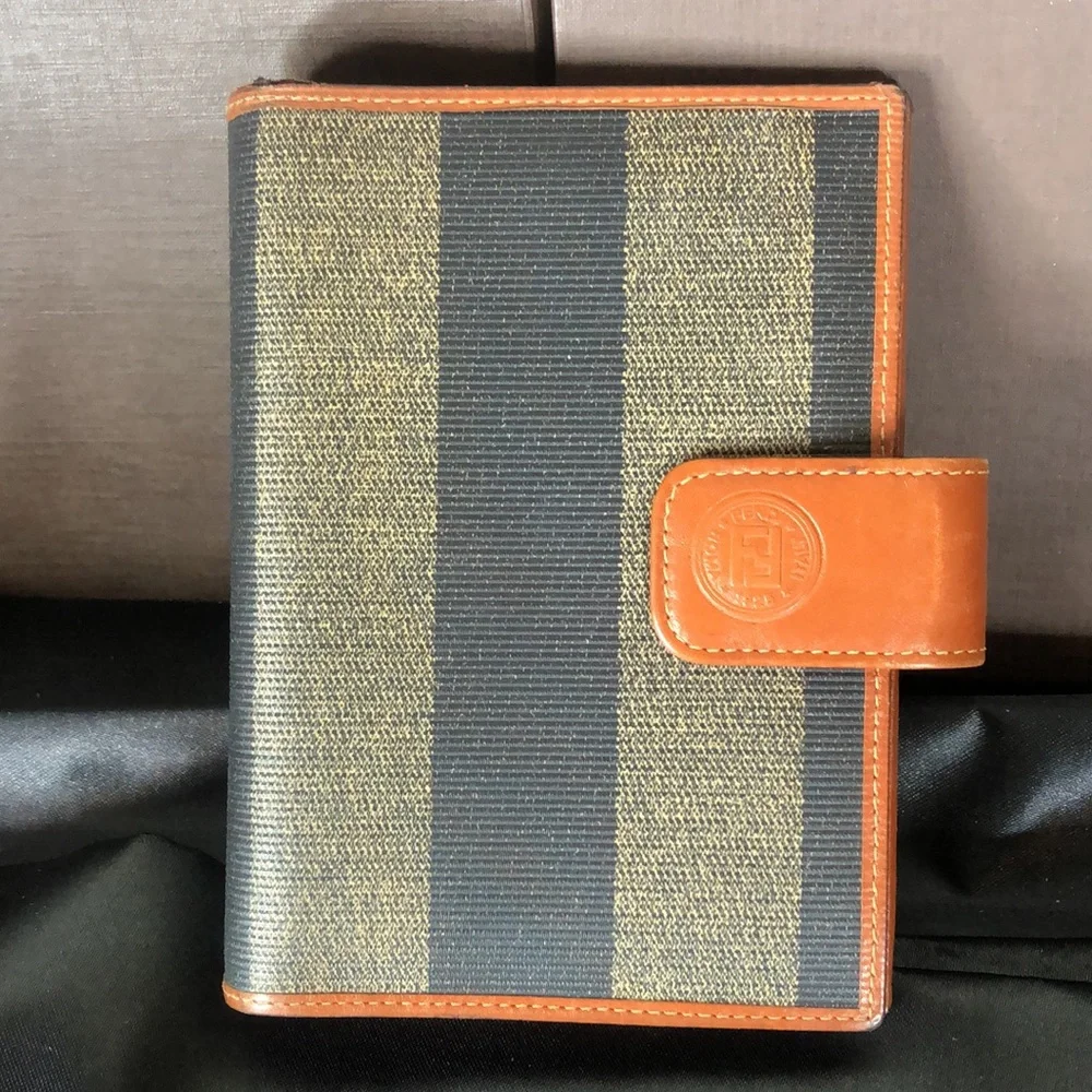 FENDI PEQUIN PECAN Striped Agenda Planner Passport Holder CC Wallet Binder MINT